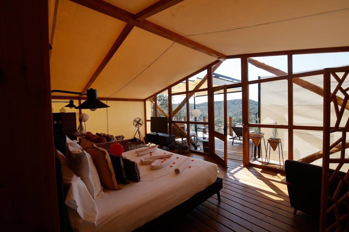 Las lujosas suites del glamping de lujo en Adamuz, en imágenes