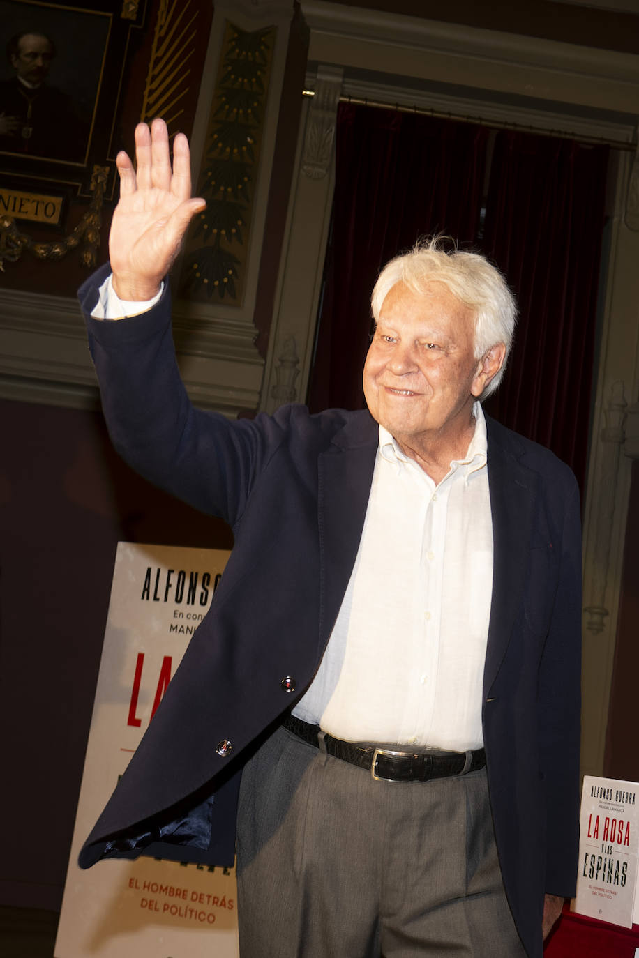El expresidente del Gobierno Felipe González asiste a la presentación del libro de Alfonso Guerra.