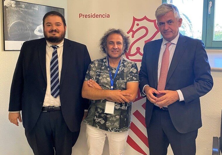 Imagen del encuentro entre Santiago Lumbreras y representantes de la UPV