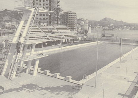 Imagen secundaria 1 - Visita del Rey Alfonso XIII en 1904; instalaciones del club en la década de los 60 y regata en el puerto en los años 40