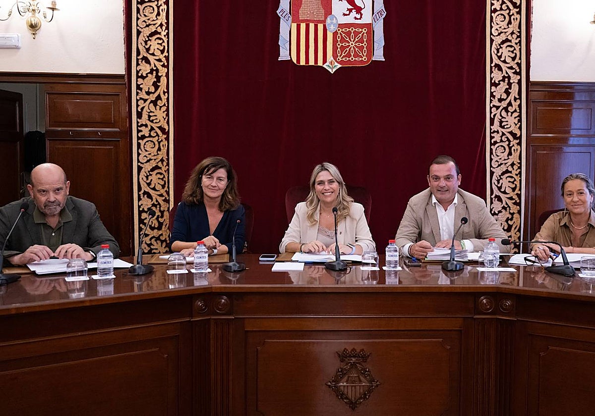 Imagen de la presidenta Barrachina en la constitución de los nuevos órganos de gobierno del Patronato de Turismo