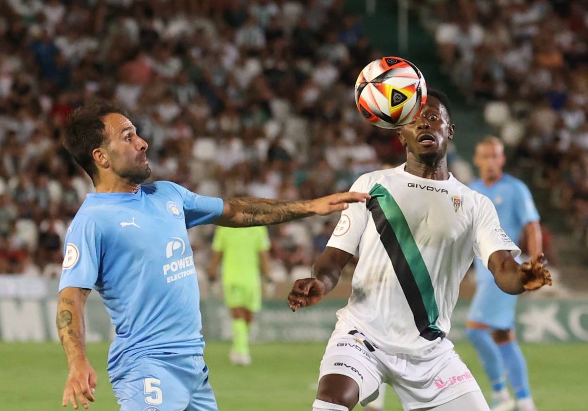 Diarra durante un partido con el Córdoba en El Arcángel