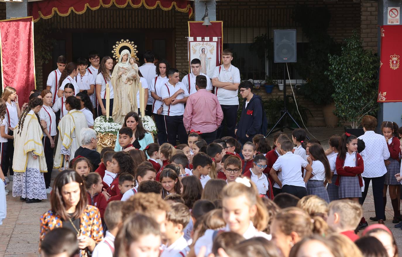 Fotos: La procesión infantil del colegio de las Mercedarias de Córdoba