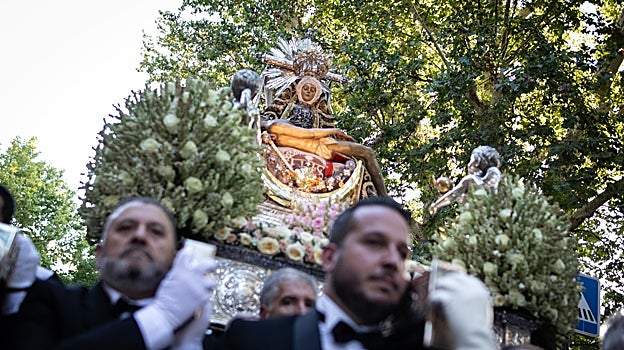 Un momento de la procesión