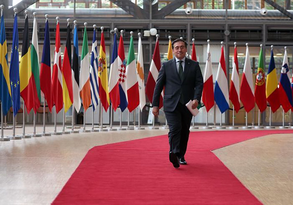 El ministro de Exteriores, José Manuel Albares, en Bruselas