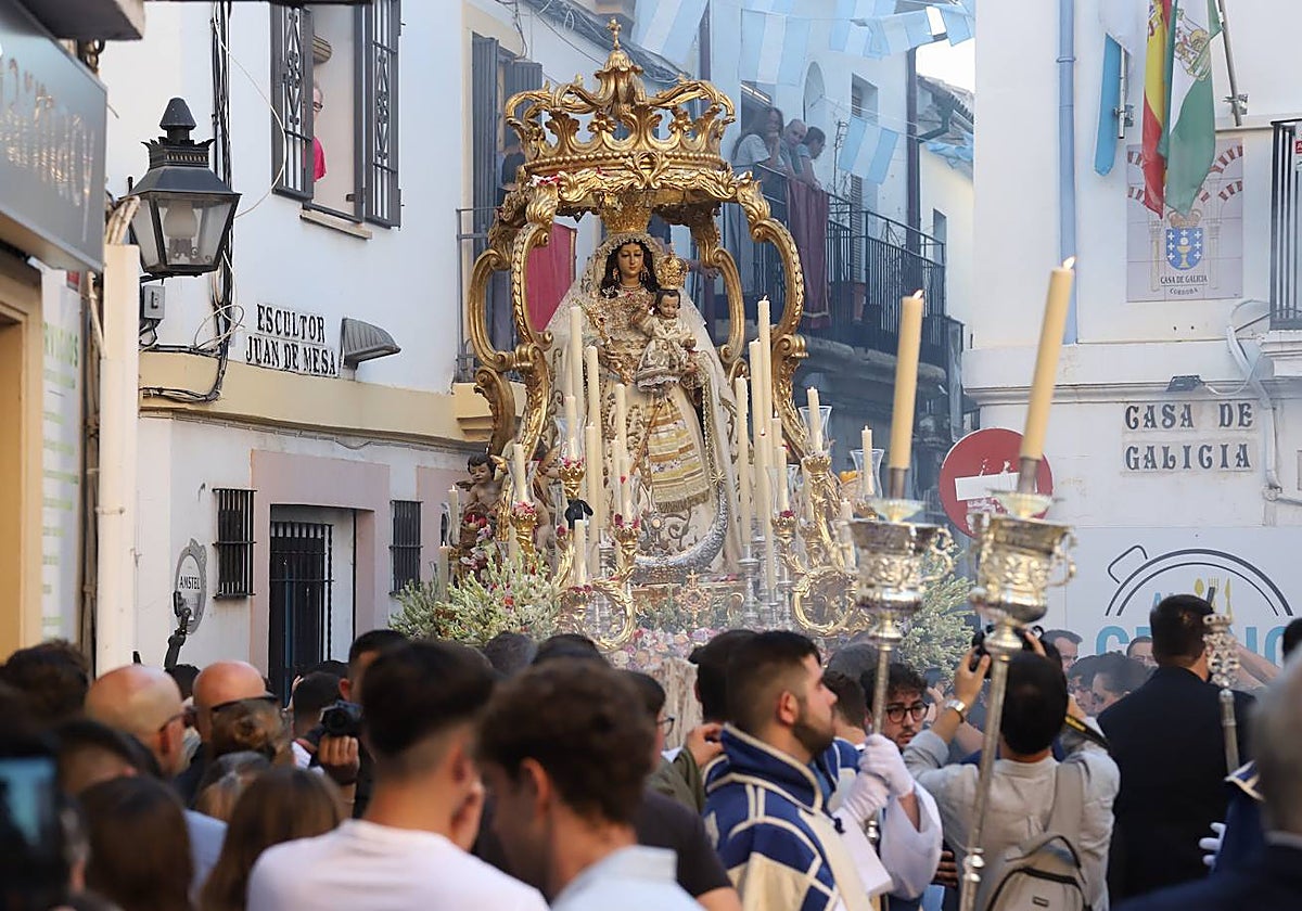 La Virgen del Socorro, entrando en la plaza de San Pedro, este domingo