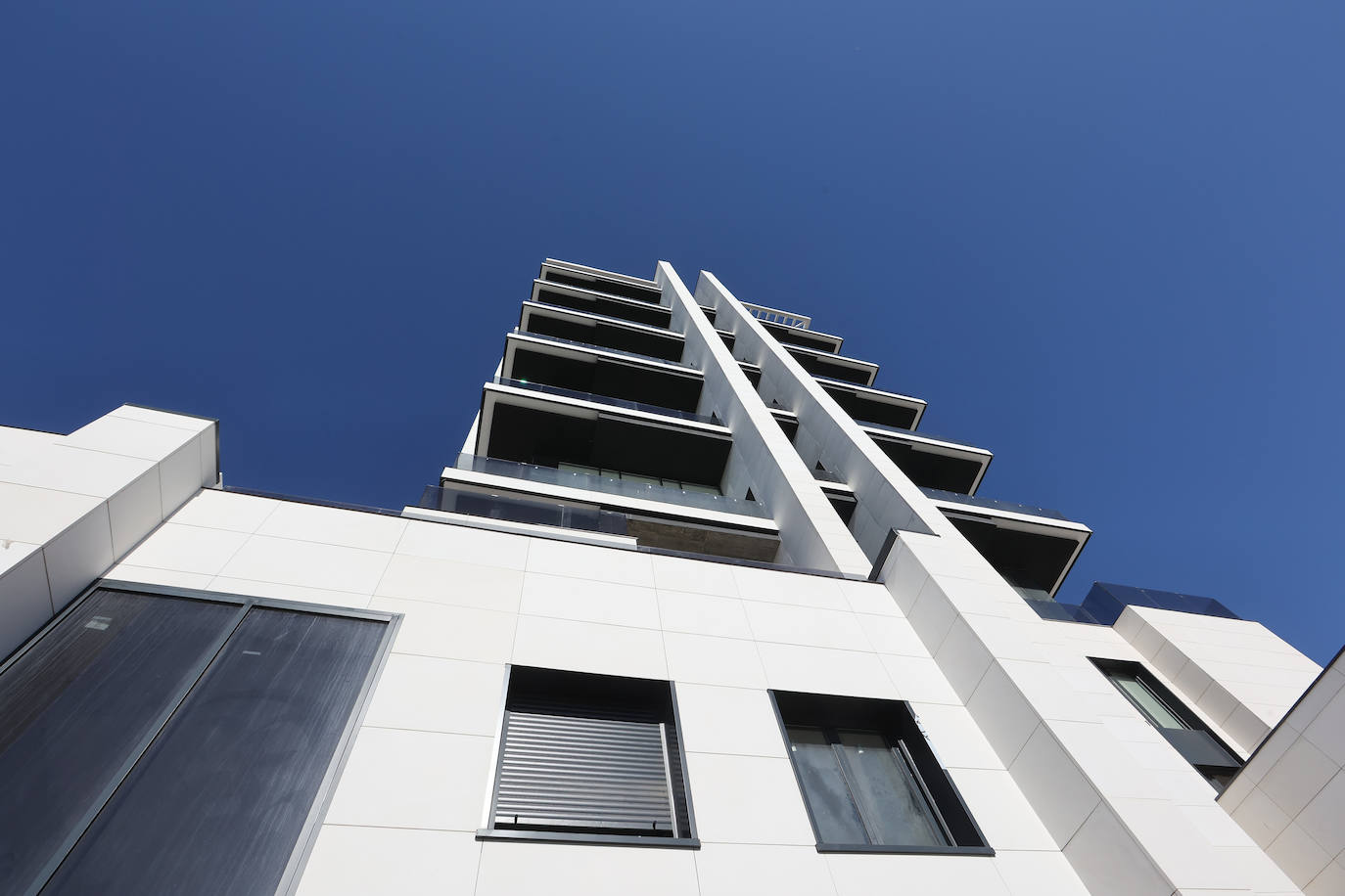 El flamante aspecto de la Torre del Agua de Córdoba, en imágenes