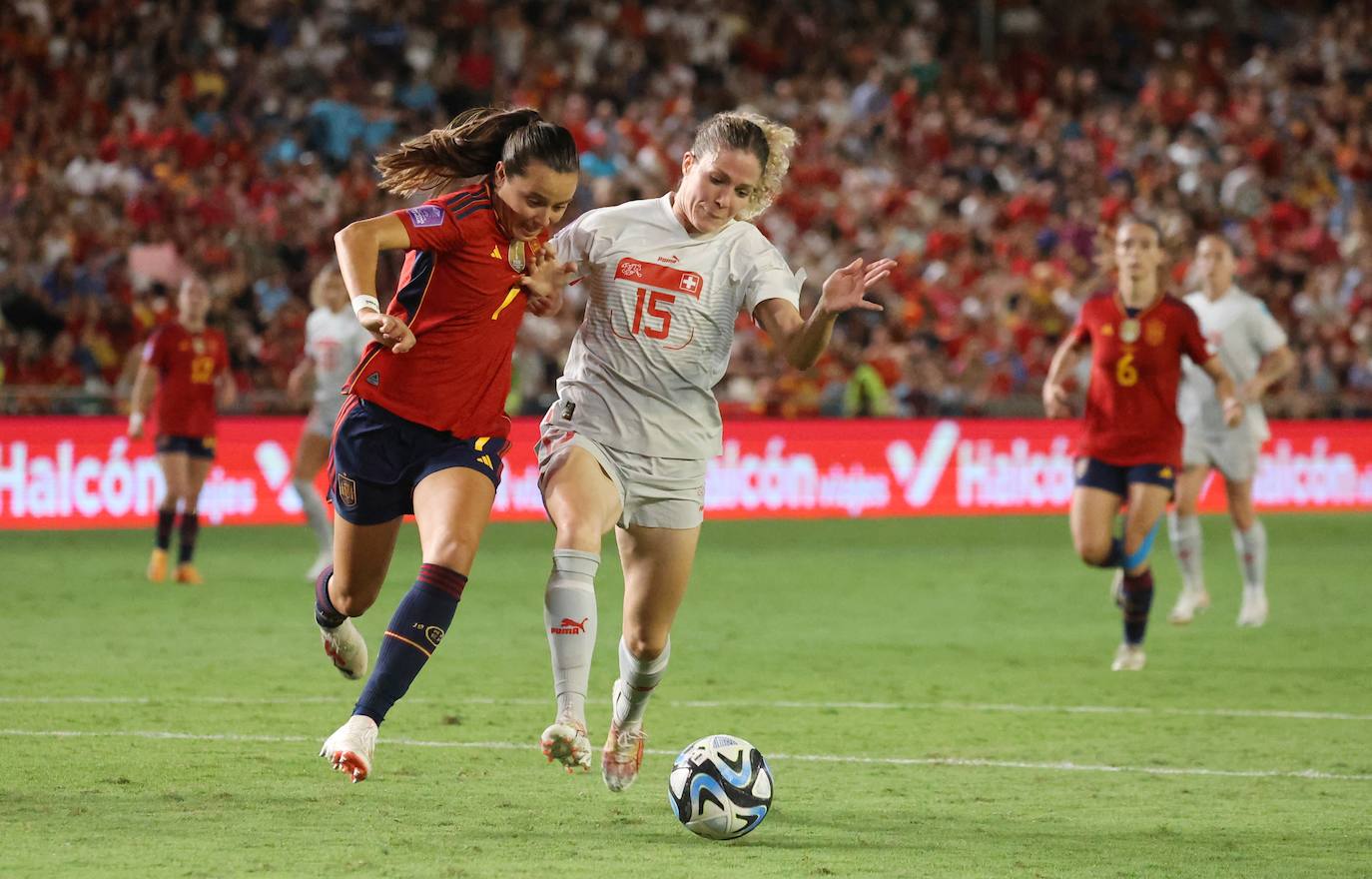 Fotos: La goleada de España a Suiza en El Arcángel