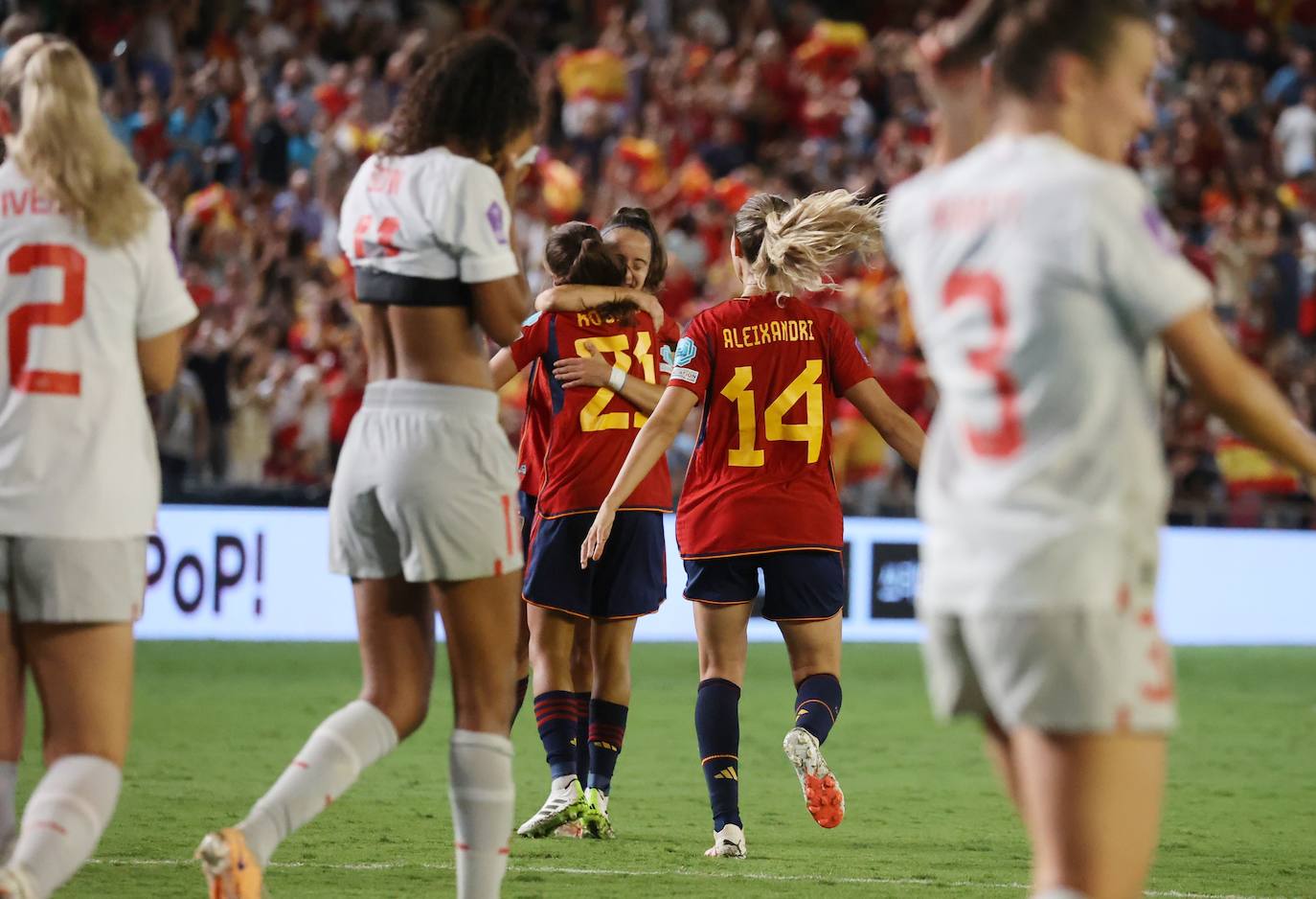 Fotos: La goleada de España a Suiza en El Arcángel