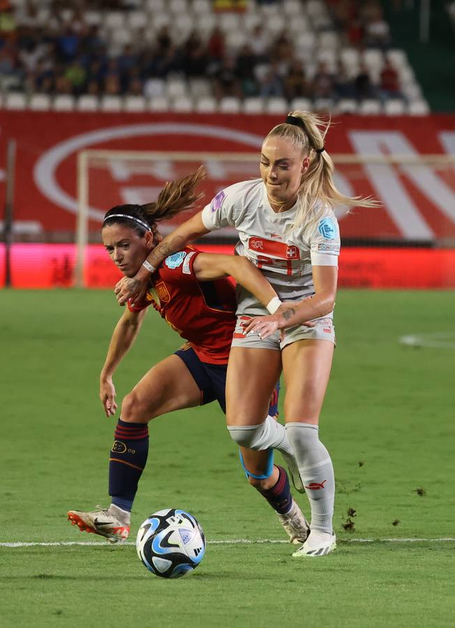 Fotos: La goleada de España a Suiza en El Arcángel