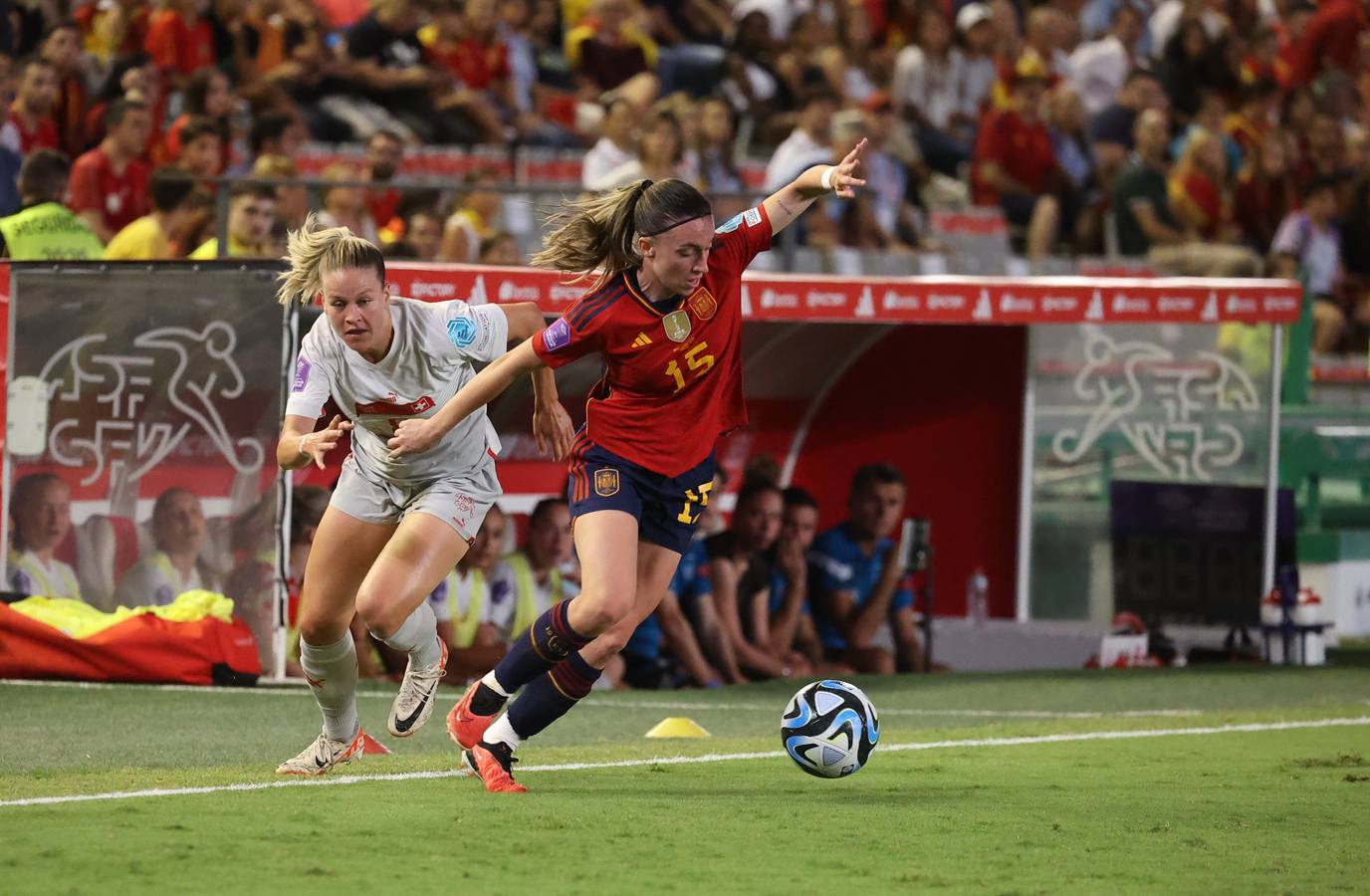 Fotos: La goleada de España a Suiza en El Arcángel