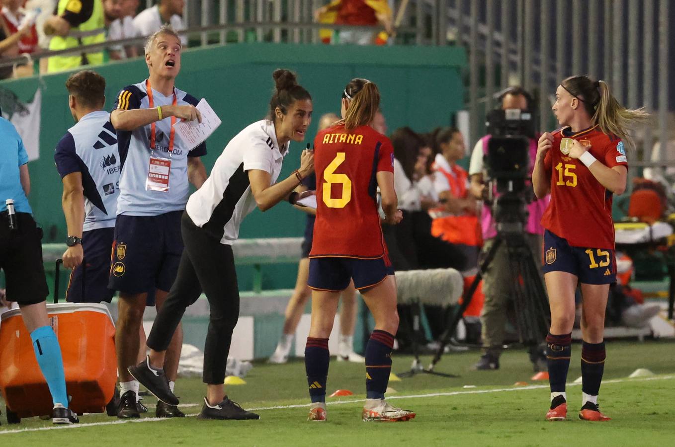 Fotos: La goleada de España a Suiza en El Arcángel