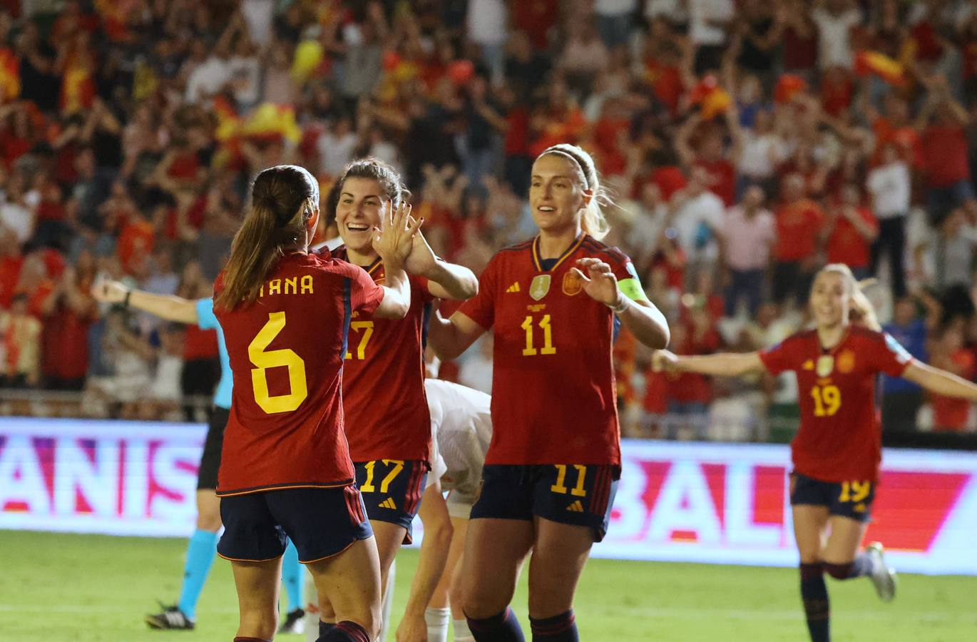 Fotos: La goleada de España a Suiza en El Arcángel