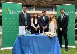 Eurocaja Rural acerca sus propuestas de empleabilidad en el 'Meeting Point de Prácticas Externas' de la Universidad de Alicante