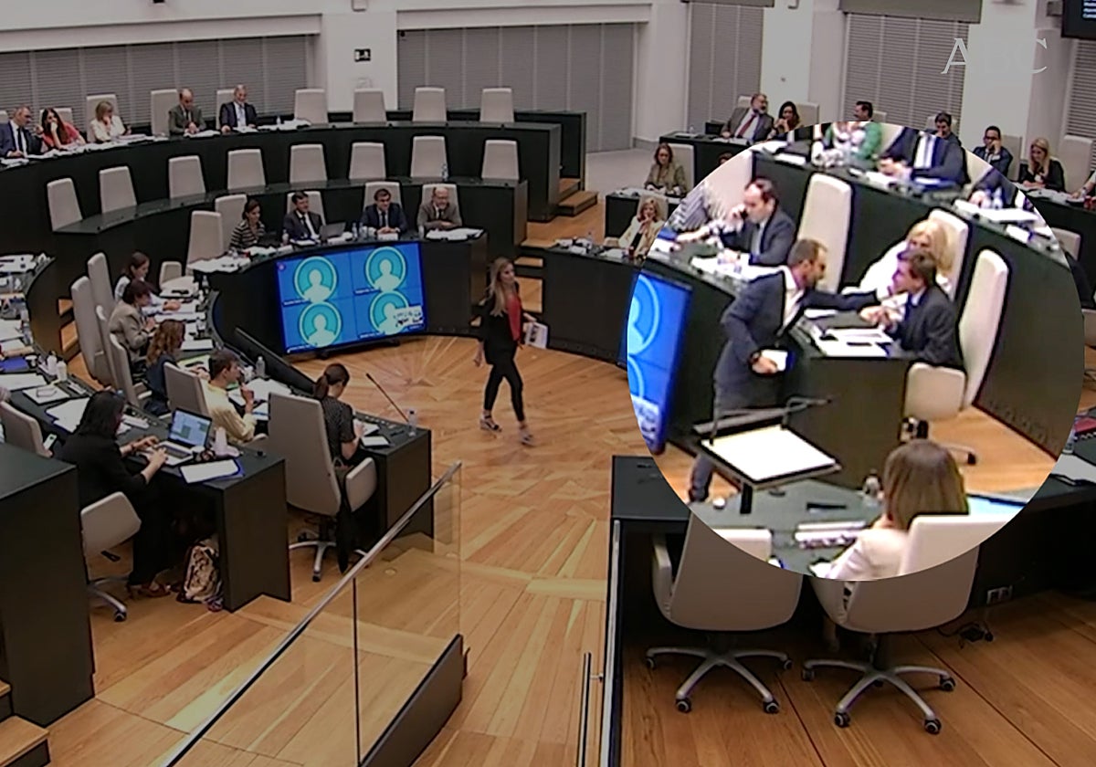 Expulsado un concejal del PSOE del pleno tras dar tres cachetadas en la cara a Almeida: «¡Es usted un violento, no se lo permito!»