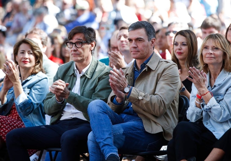 Los líderes del PSOE y el PSC, Pedro Sánchez y Salvador Illa