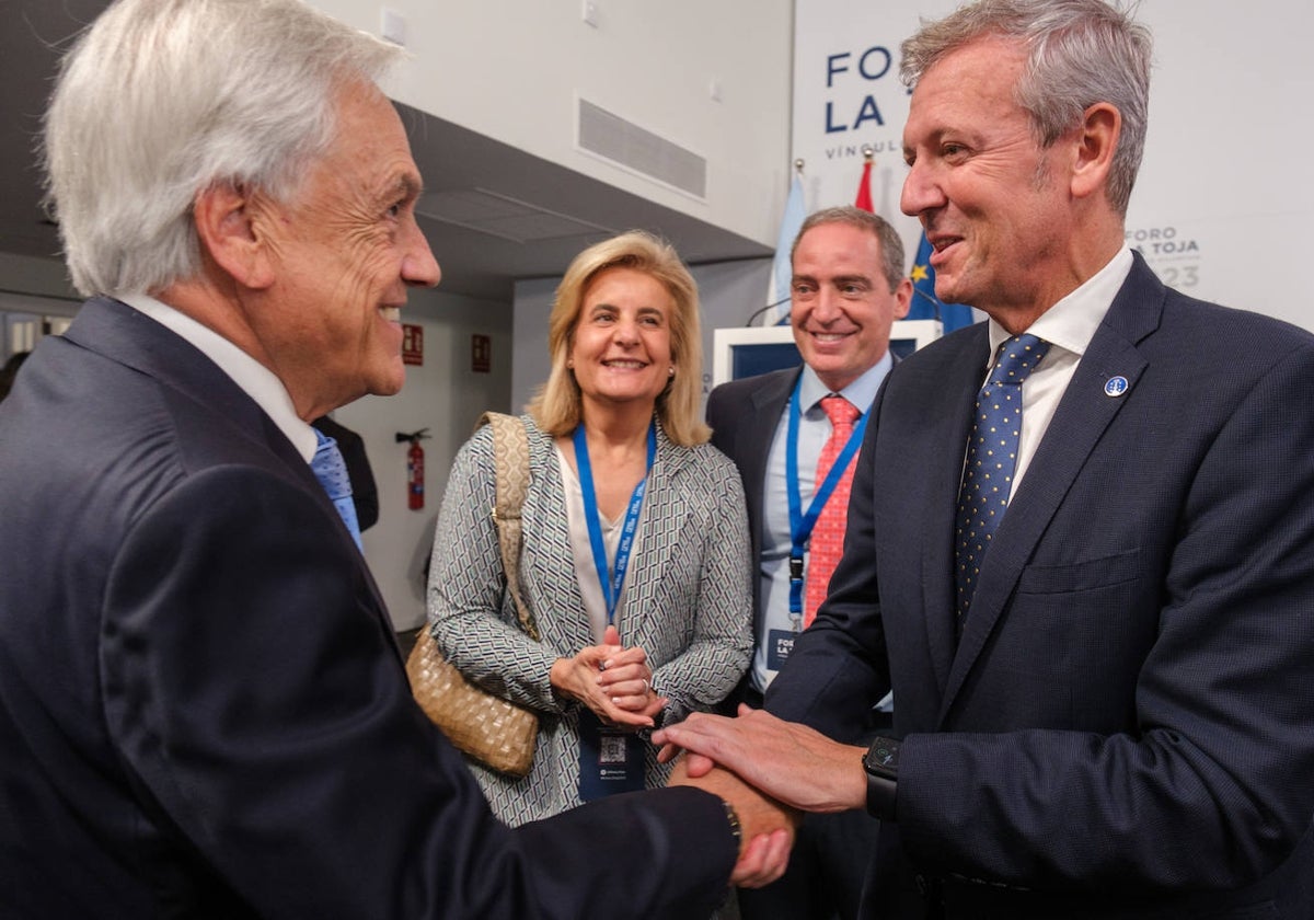 El presidente de la Xunta, Alfonso Rueda, con el expresidente chileno Sebastián Piñera