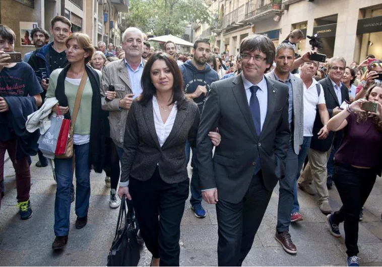 Topor y Puigdemont, el 28 de octubre de 2017 en Gerona, un día después del DUI y antes de escapar a Bruselas