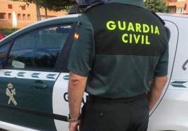 Un juez archiva la denuncia a un guardia civil de Cantabria por usar su placa para no pagar en un burdel