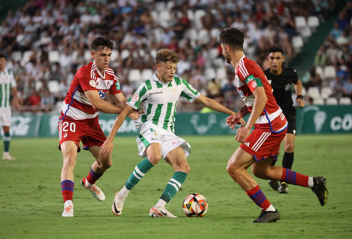 Fotos: El cómodo triunfo del Córdoba CF ante el Recreativo Granada