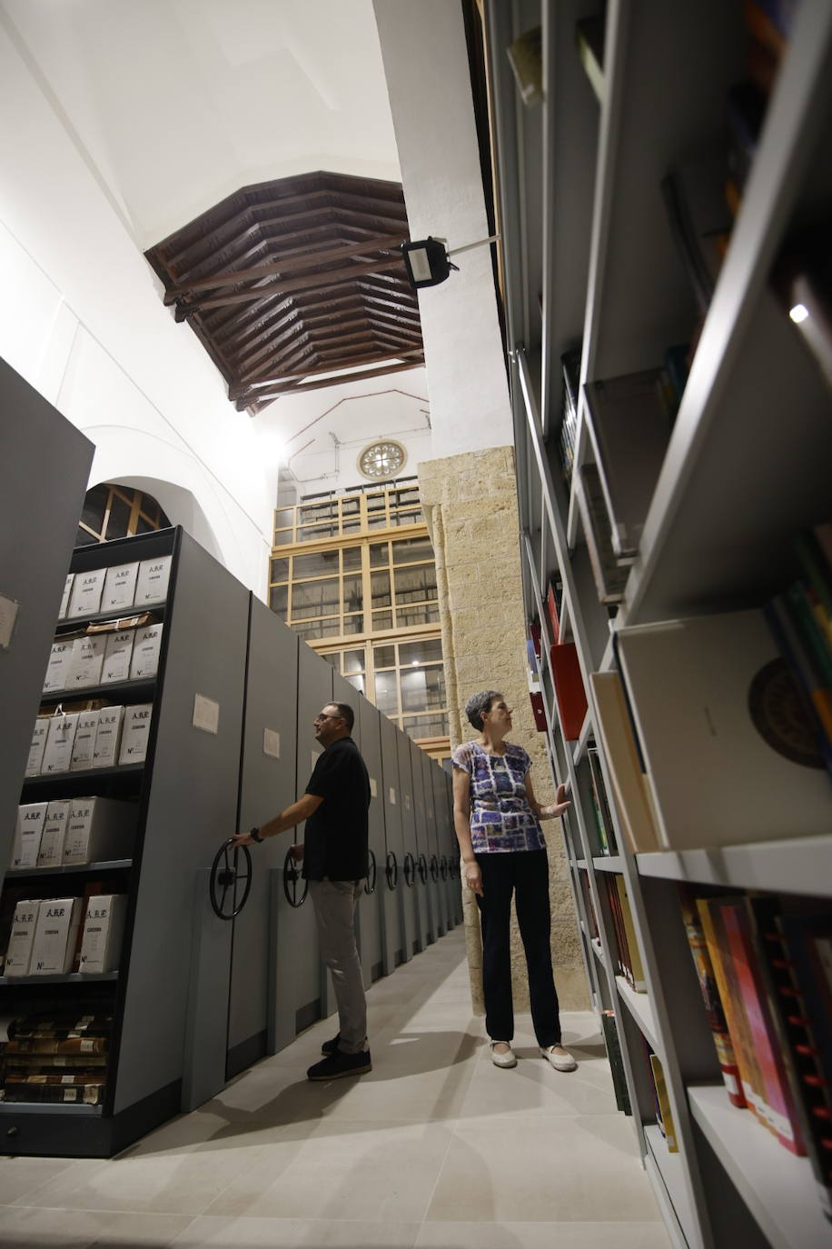 Fotos: Así se trabaja en las entrañas del Archivo Histórico de Córdoba