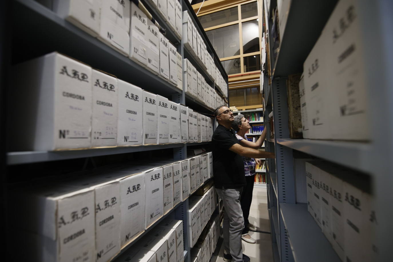 Fotos: Así se trabaja en las entrañas del Archivo Histórico de Córdoba