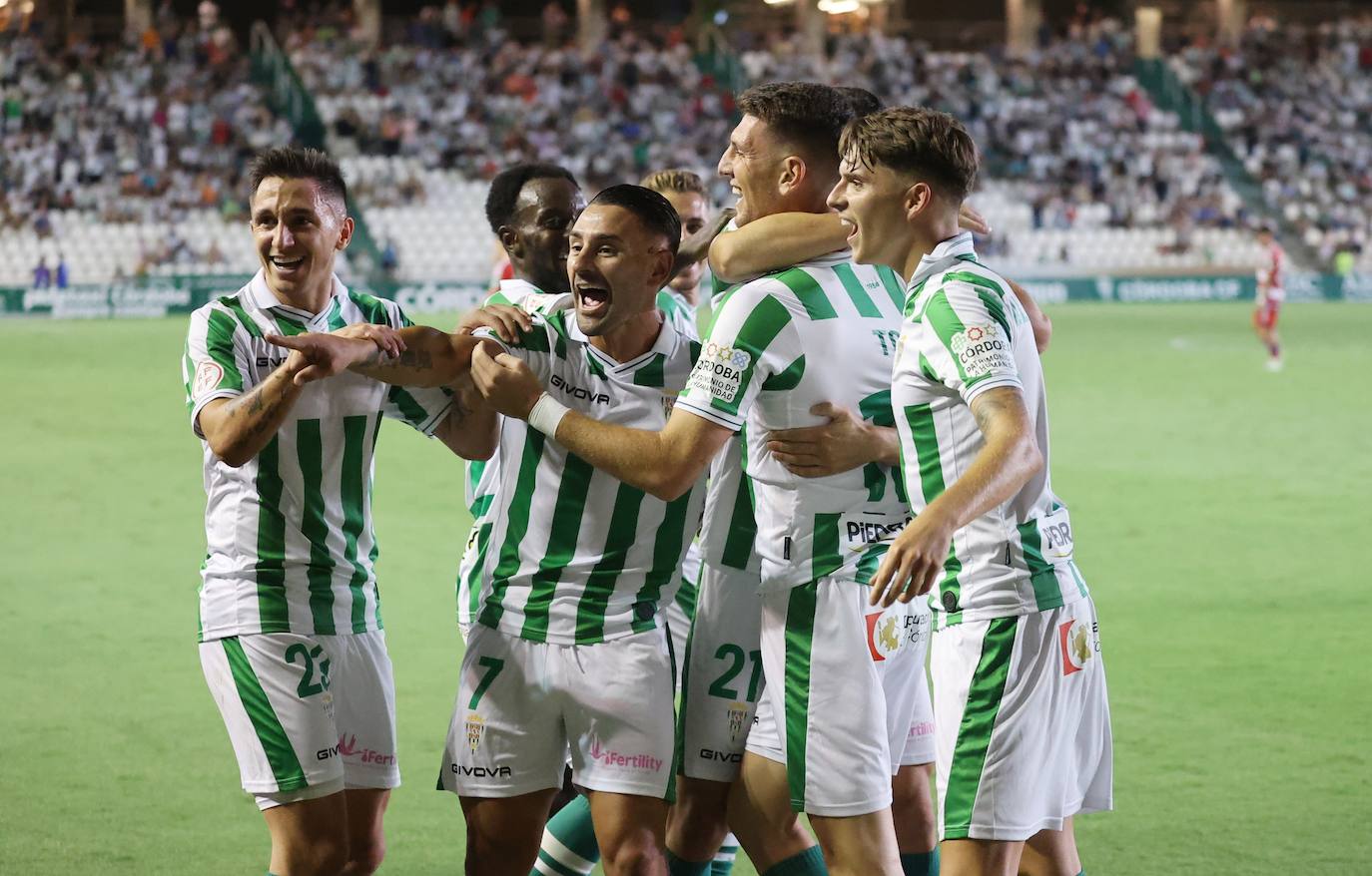 Fotos: El cómodo triunfo del Córdoba CF ante el Recreativo Granada