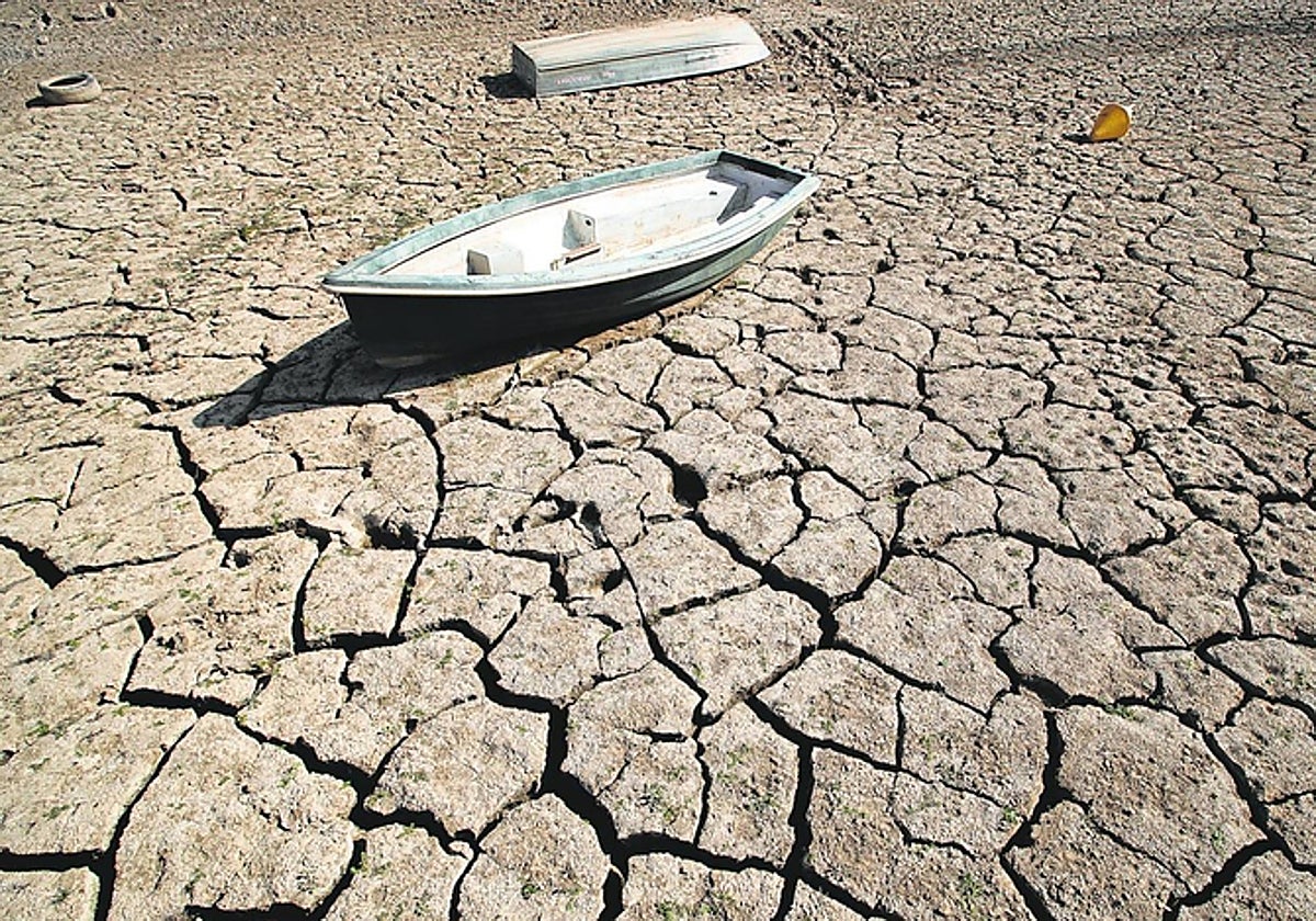 Embalse sin agua en una imagen de archivo