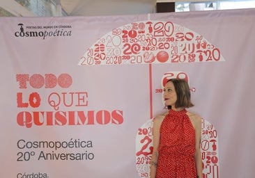 Ana Castro vuela por encima del dolor con la poesía de 'La cierva implacable'