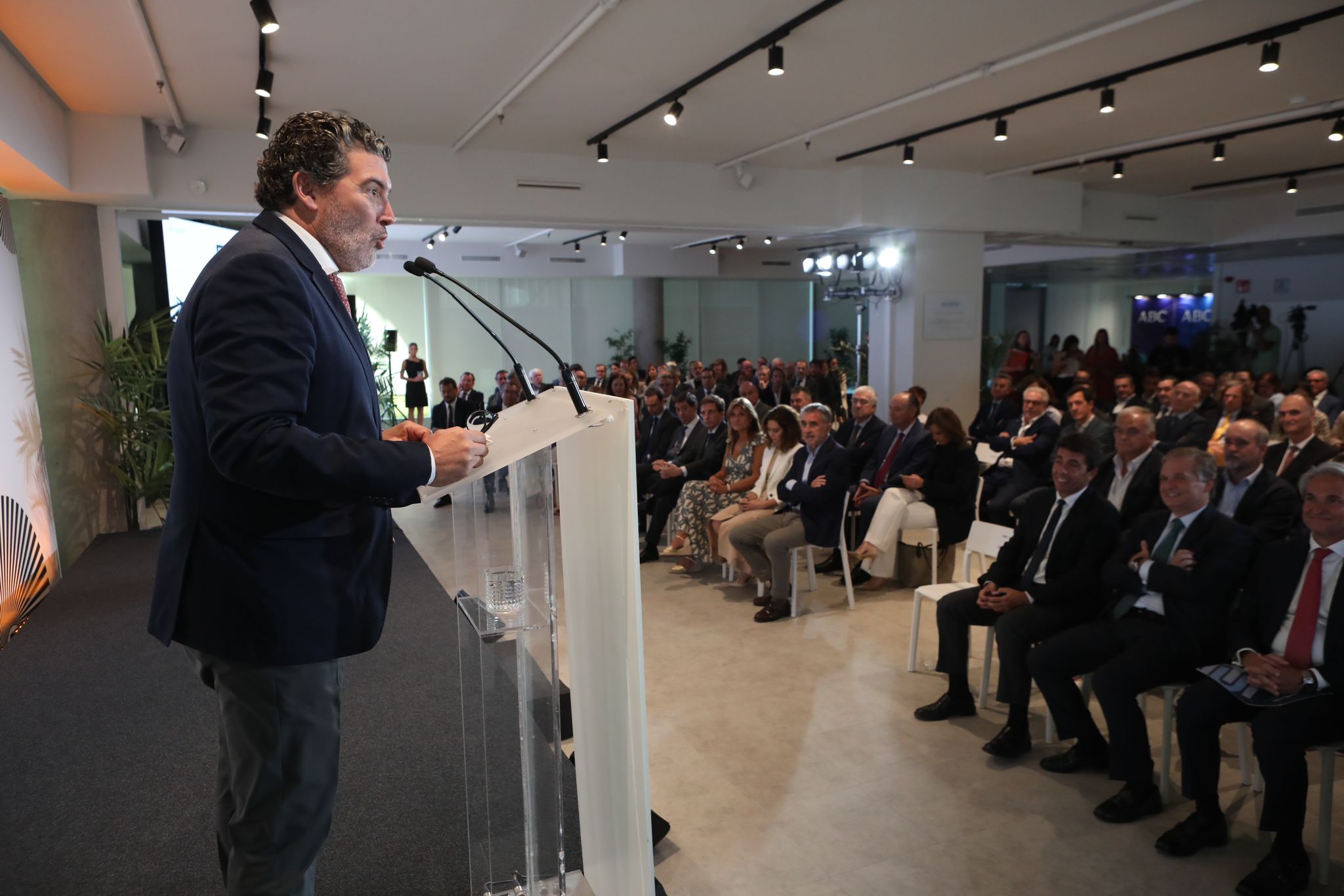 Palabras de bienvenida del director de ABC, Julián Quirós