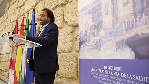 El presidente de Cecosam, este jueves durante la presentación del programa del Día de Todos los Santos