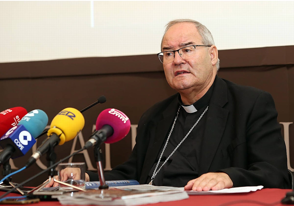 El arzobispo de Toledo, Francisco Cerro Chaves