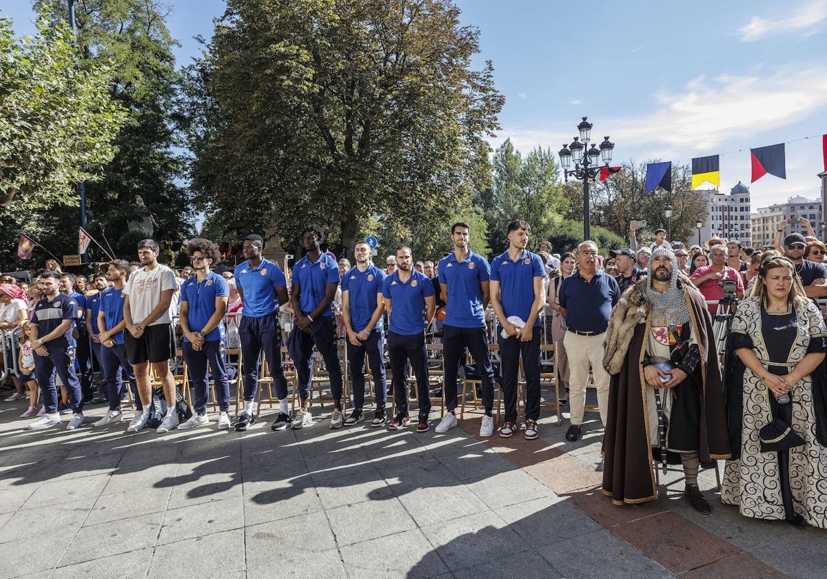 Pregón a cargo del Club de Baloncesto  Grupo Ureta