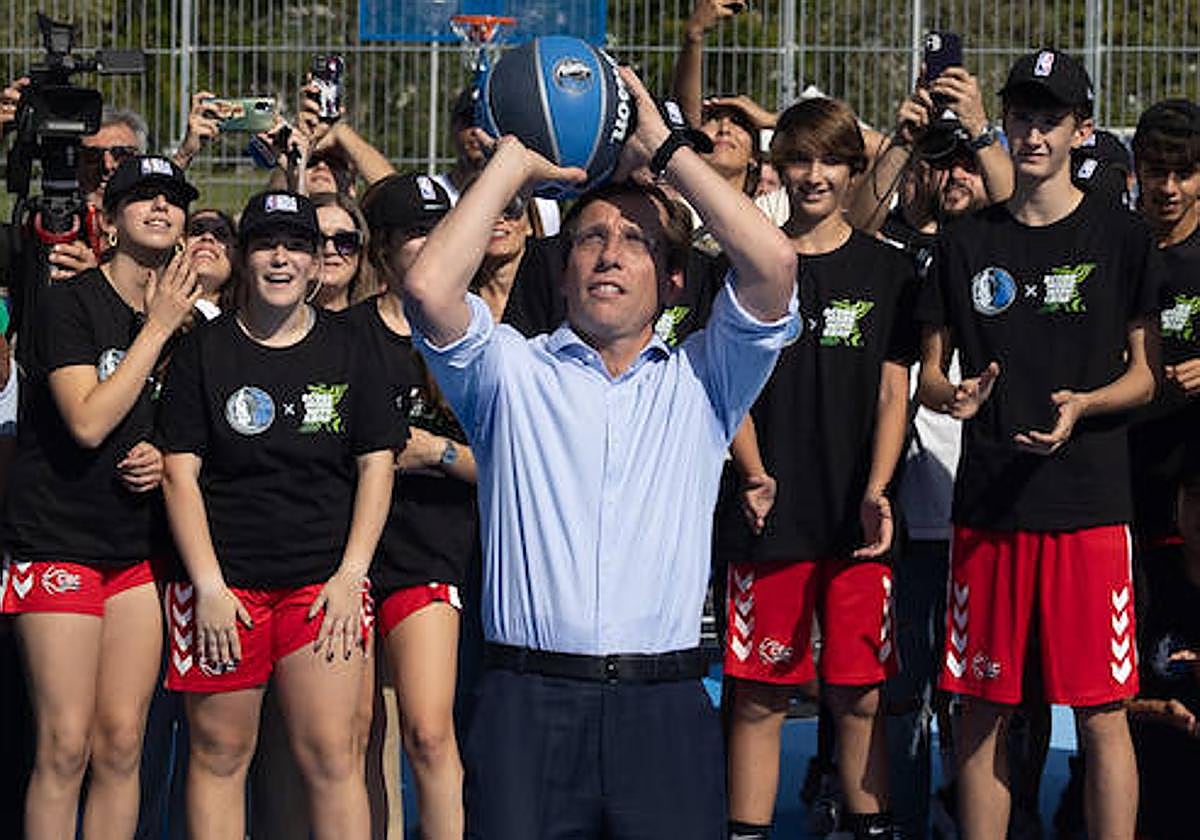 José Luis Martínez-Almeida, durante su lanzamiento
