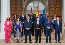 Los miembros del Consejo de Gobierno de Castilla-La Mancha llevarán una medalla que los acredita como tal