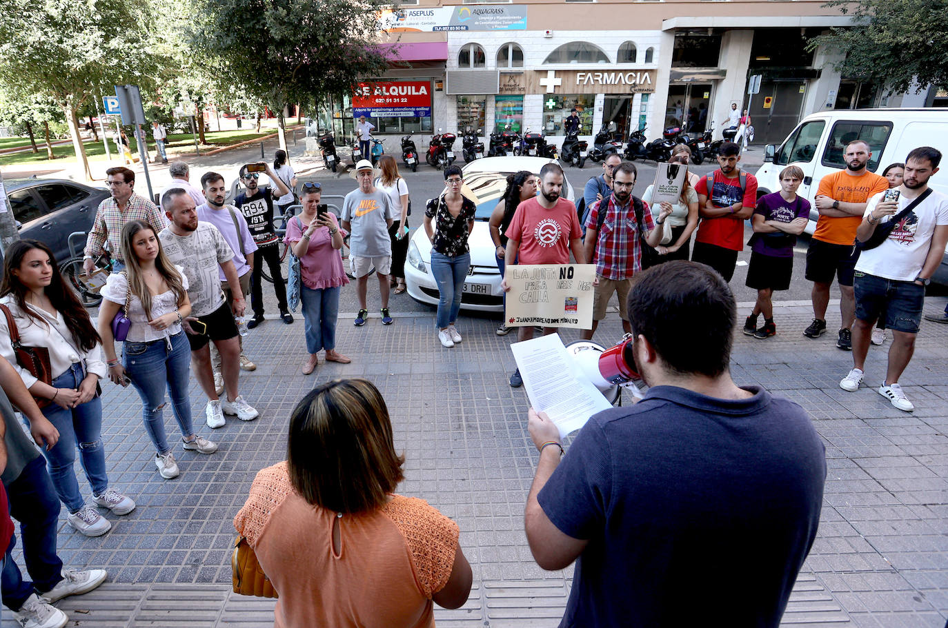 Fotos: La protesta por el retraso en el cobro del bono de alquiler joven