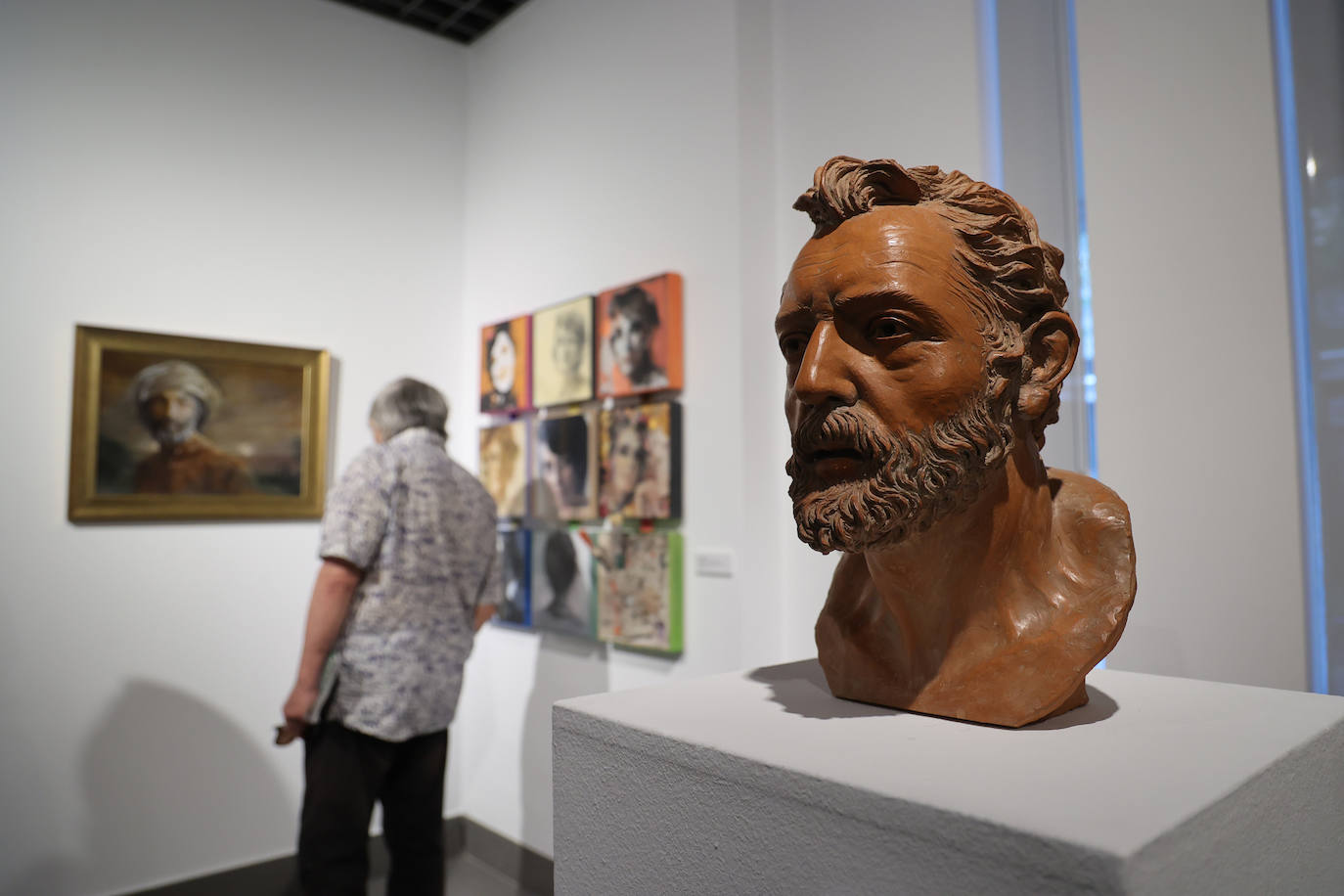 Fotos: la exposición sobre autorretratos de la Real Academia de Córdoba