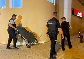 Las compañeras de la mujer asesinada por su pareja en Benalmádena: «Cambiaba los días libres para poder ir con su marido al médico»