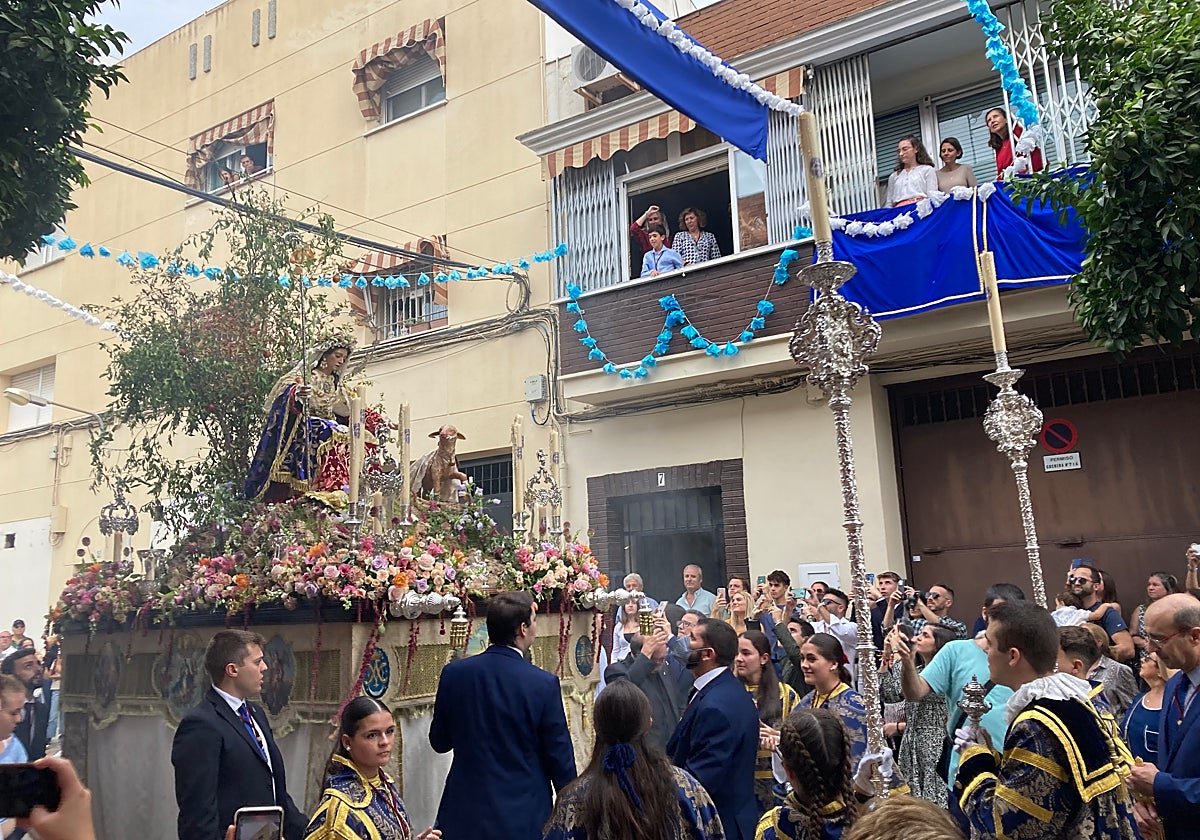 La Divina Pastora de las Almas, por las calles del Campo de la Verdad, este domingo por la mañana