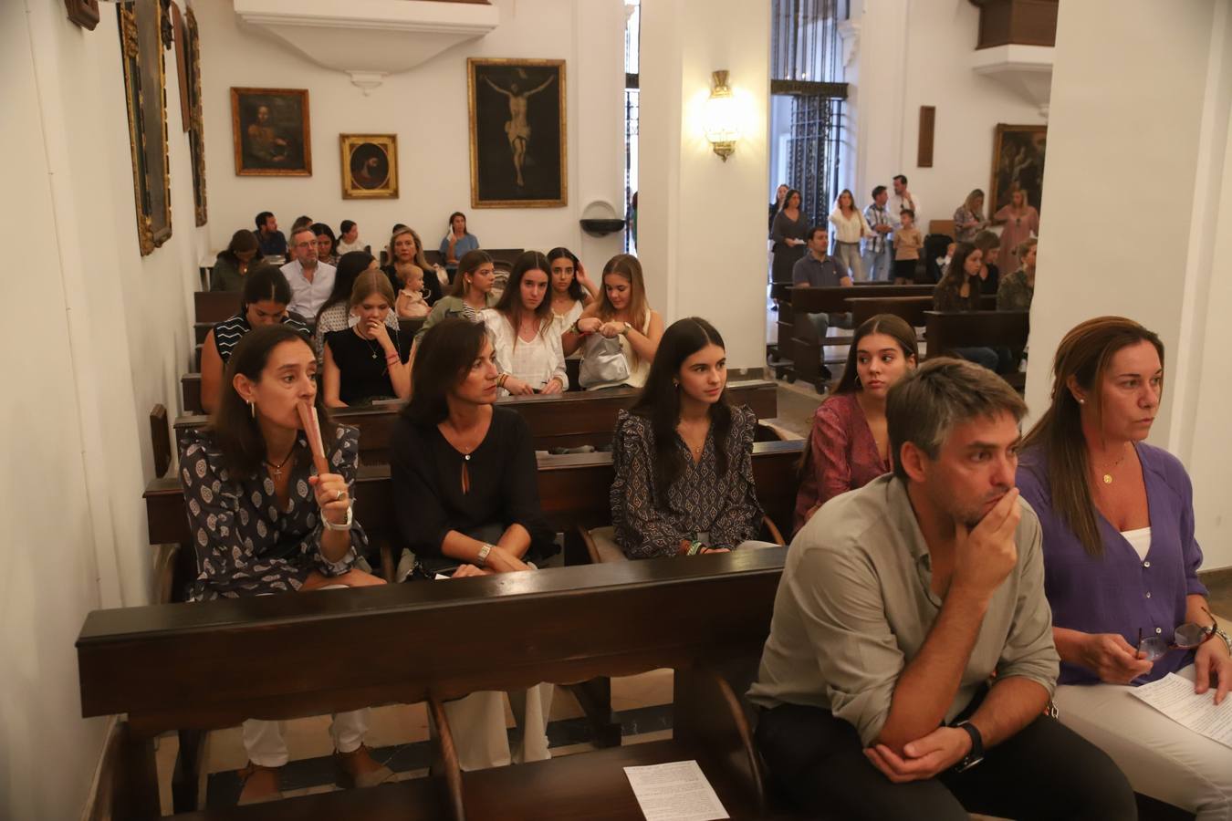 Fotos: la multitudinaria oración por Álvaro Prieto en la iglesia de las Esclavas de Córdoba