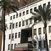 Acusado de asesinar brutalmente a su expareja en Almería: «Estuve en un salón de juegos y en la playa; no fui yo»