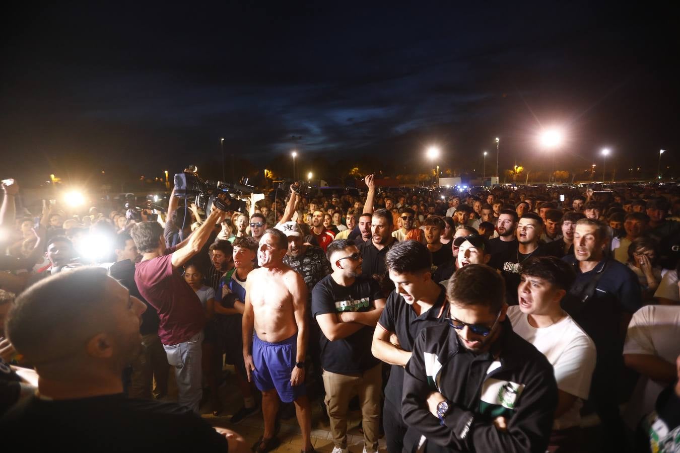 Fotos: emoción, homenaje y cordobesismo en el Arcángel para Álvaro Prieto