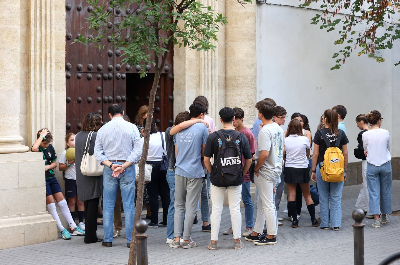 Fotos: la oración en las Esclavas en memoria de Álvaro Prieto