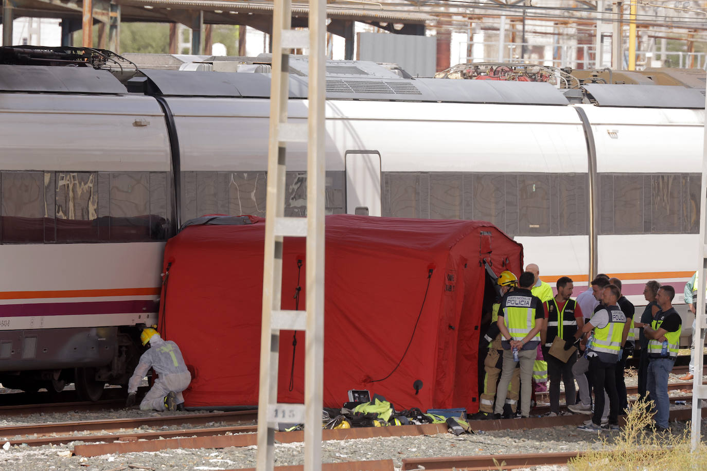 Aparece el cuerpo de Álvaro Prieto entre los vagones de un tren en Sevilla