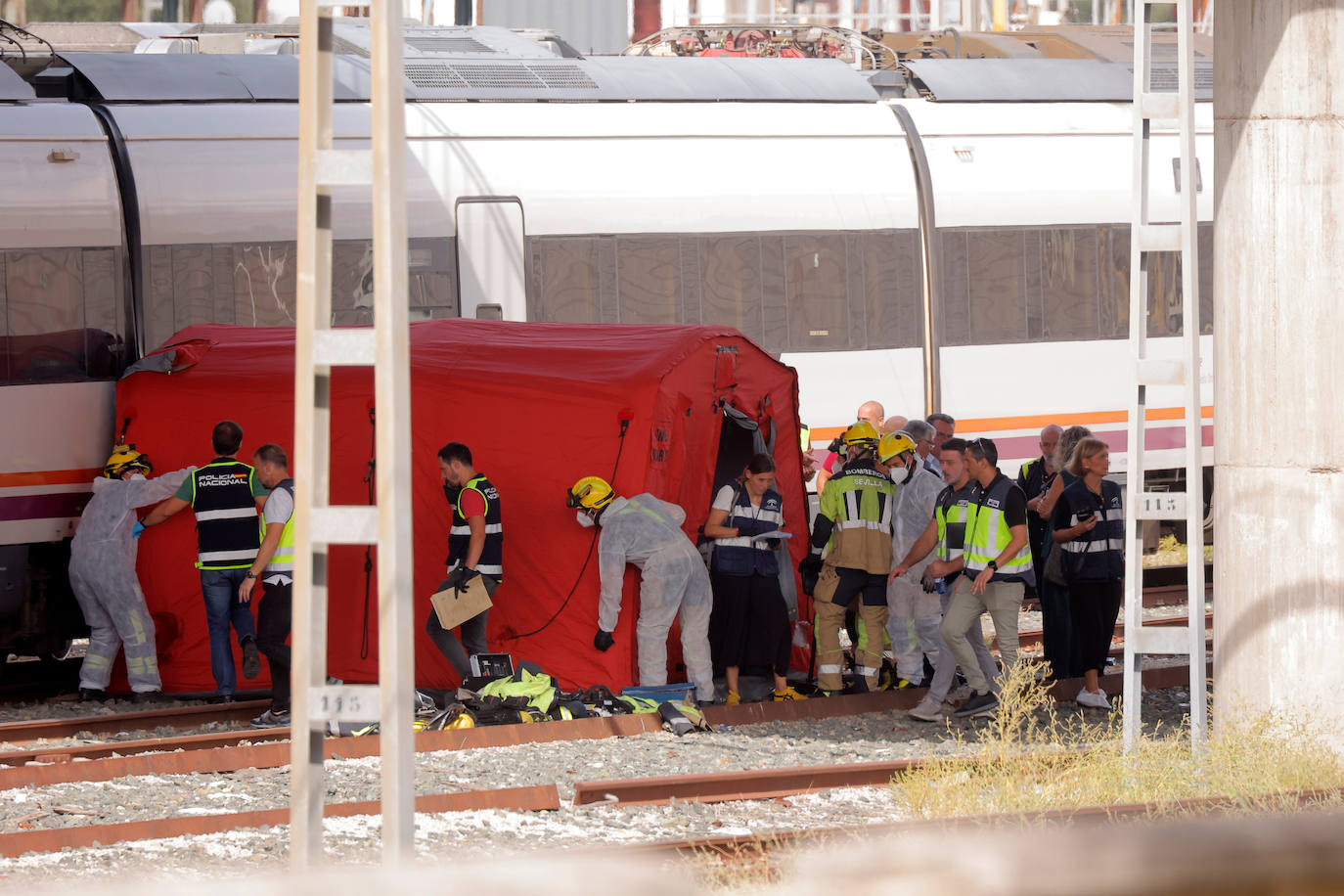 Aparece el cuerpo de Álvaro Prieto entre los vagones de un tren en Sevilla