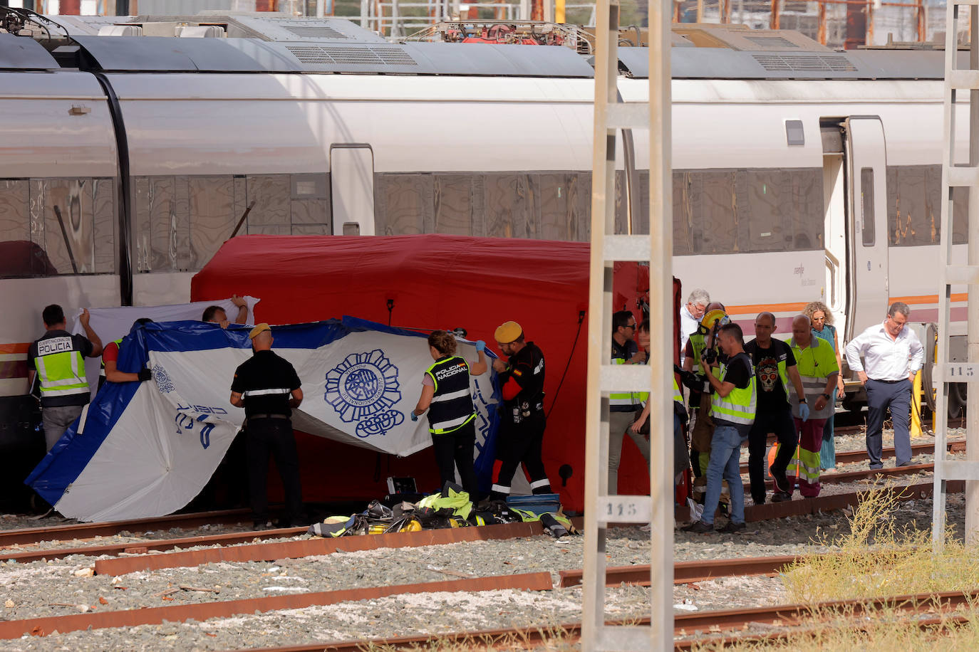 Aparece el cuerpo de Álvaro Prieto entre los vagones de un tren en Sevilla