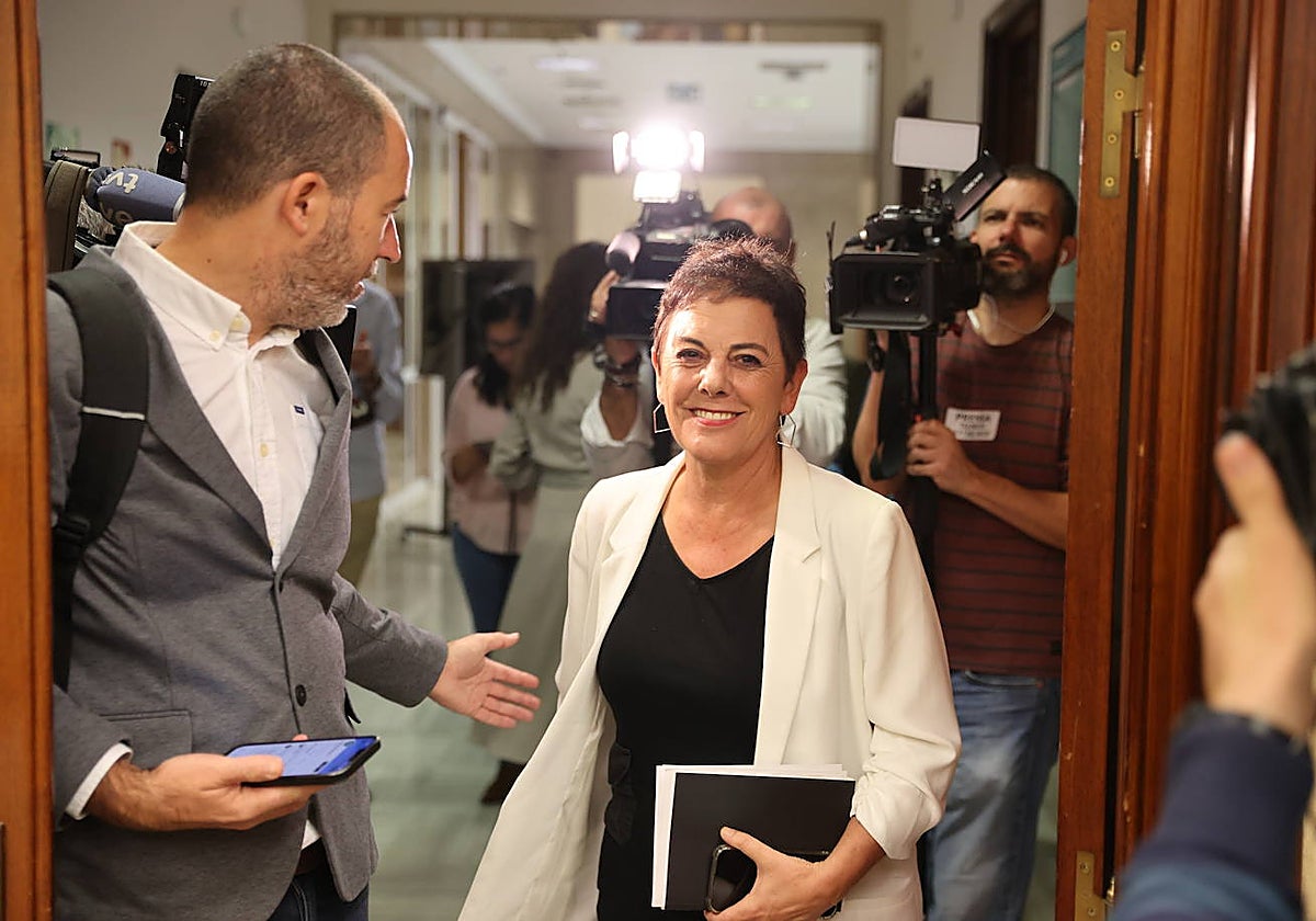 La portavoz de Bildu en el Congreso, Mertxe Aizpurua, a su llegada a una reunión con representantes de la sociedad civil palestina