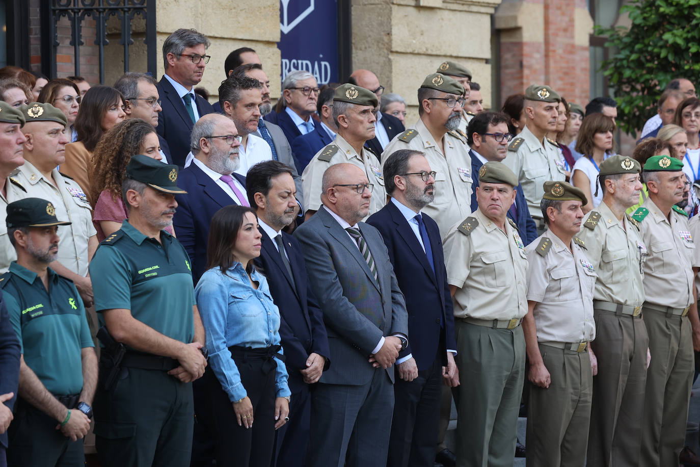 Fotos: Los emotivos minutos de silencio en memoria de Álvaro Prieto