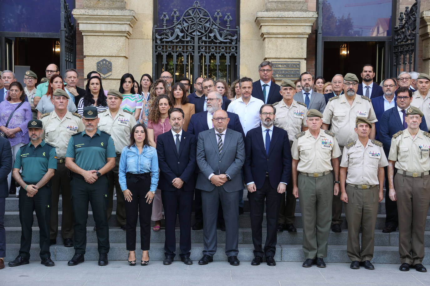 Fotos: Los emotivos minutos de silencio en memoria de Álvaro Prieto