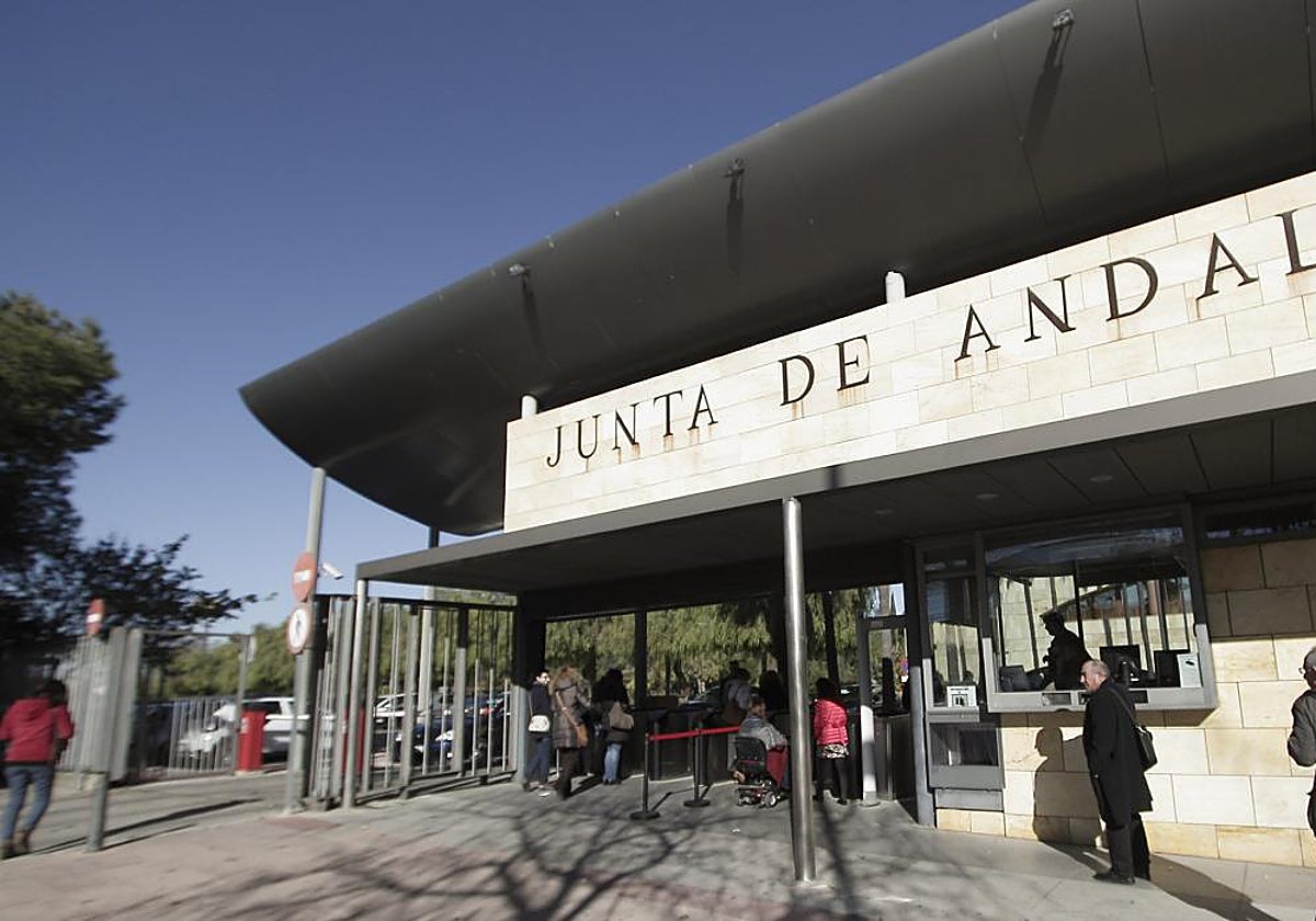 Torretriana, sede de la Junta en Sevilla